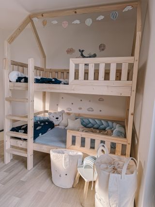 Patrová postýlka světluška - lakovaný dekor - zábrana dle přani zákazníka #patrovepostele #postele #poschodovapostel...