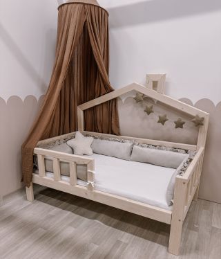 Postýlka Polárka 🌟 90x160cm - přirodni dekor - zábrana levá strana 30cm - vstup 100cm Krásné doplňky do postýlky od naší...