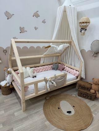 Postýlka HVĚZDIČKA ⭐️ v přírodním dekoru 🪵 Naše fotka ze showroomu – jednoduchý design, který se hodí do každého dětského...