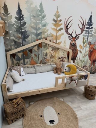 Postýlka Polárka 💫 mantinel a doplňky od @mavie_forbabies ladí do posledního detailu 😍✨ Celý prostor doplnila tapeta od...