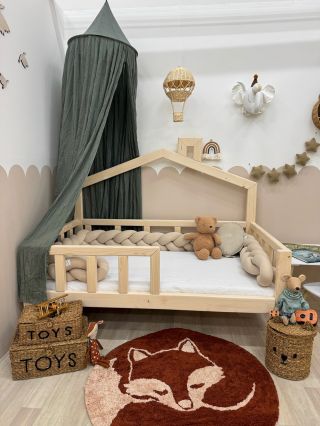 Postýlka POLÁRKA v rozměru 80×160 cm v přírodním dekoru ✨ Doplňky jsou od @mavie_forbabies 😍